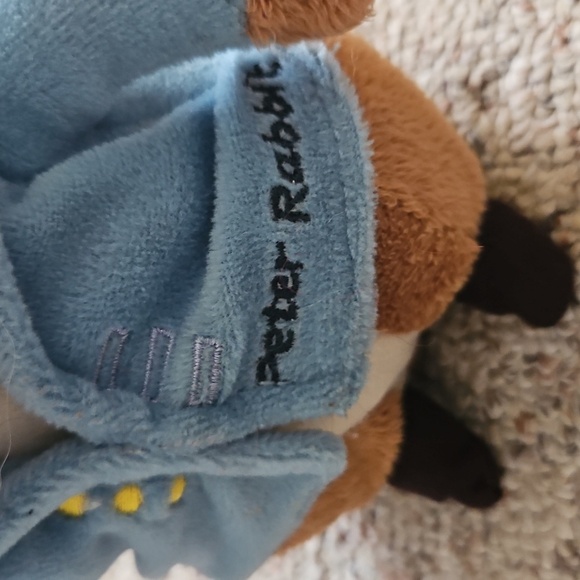 Peter Rabbit Plush - Picture 3 of 8